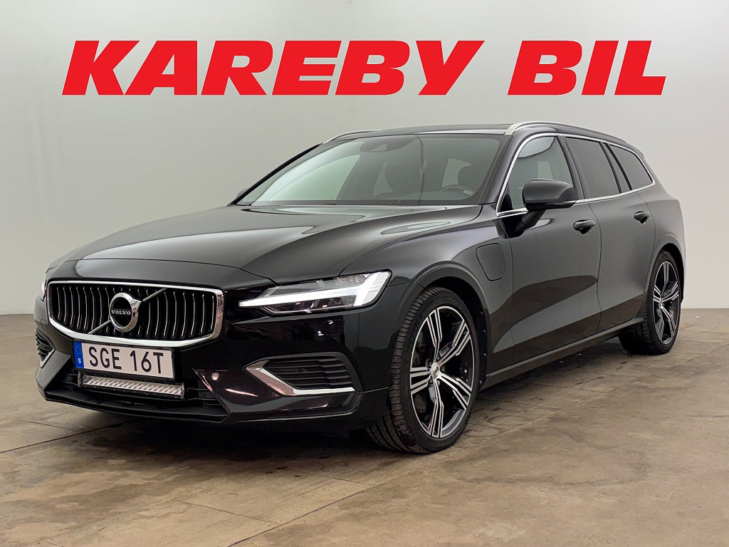 Volvo V60 Recharge T6 AWD Skinn Panorama Backkamera Drag