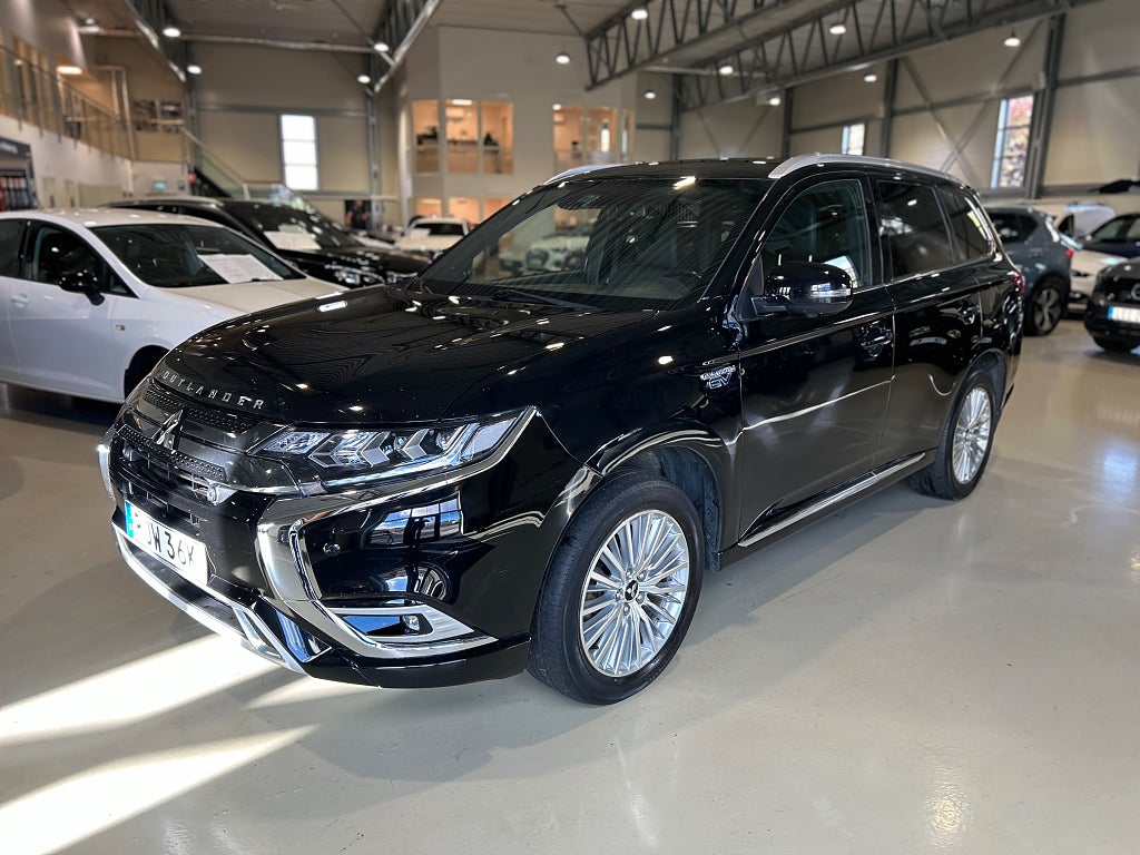 Mitsubishi Outlander PHEV CVT Business 224hk / 360 / Drag / Moms